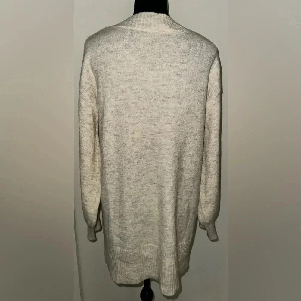 TIME & TRU Oversized Tunic Sweater, High-Low Hem - Picture 8 of 9